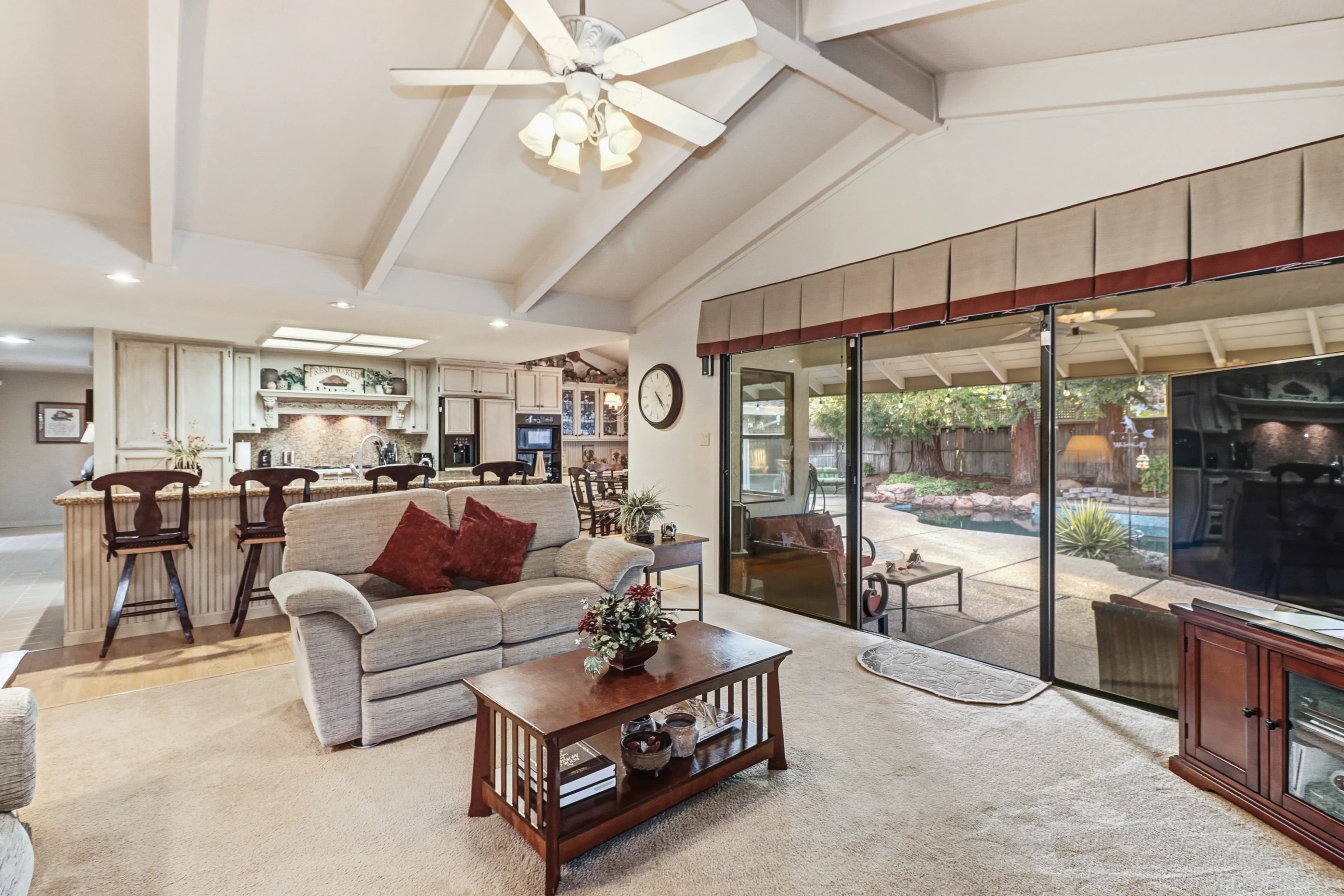 115 Canyon Rim Dr Photo 8