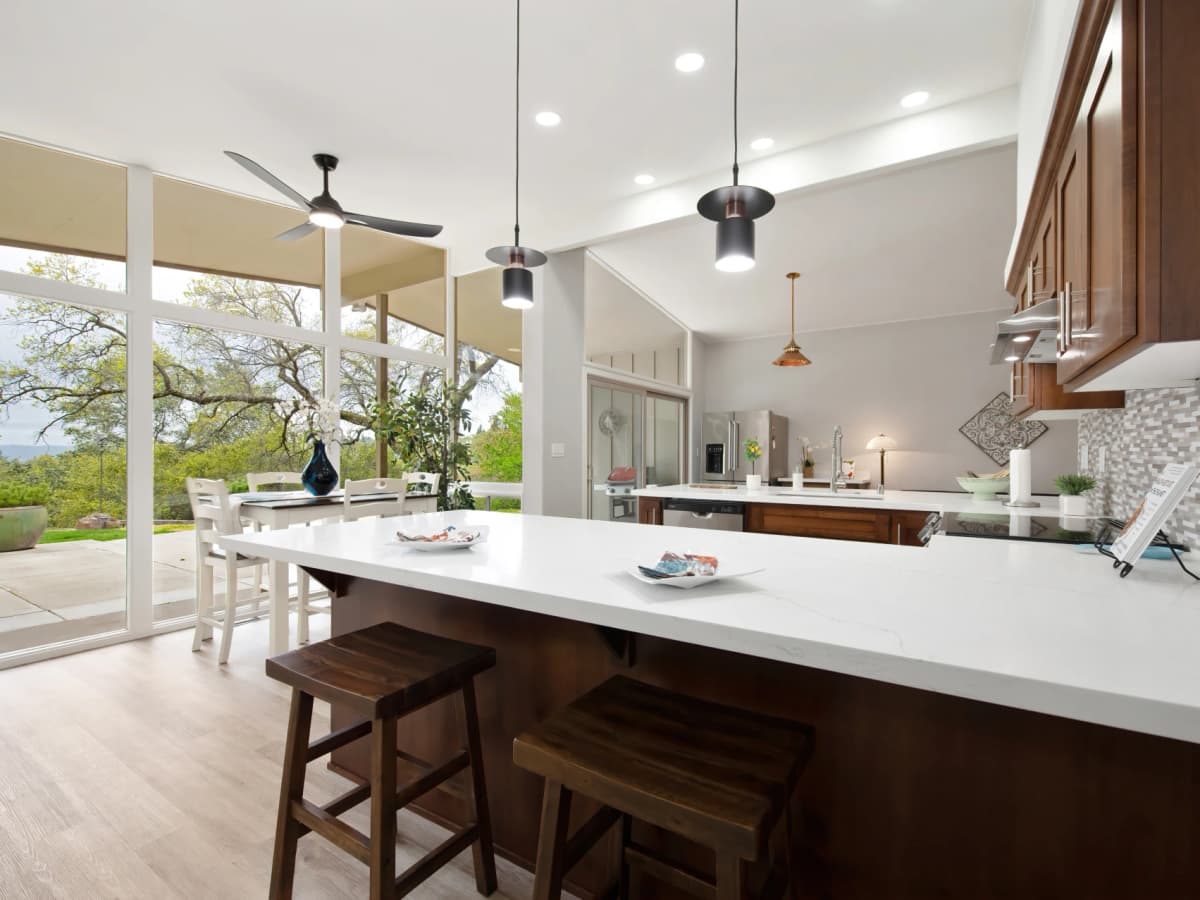 135 Virginia St Interior