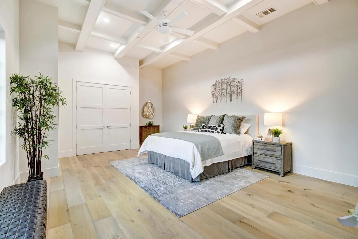 5500 Oakbrooke Ct Photo 14