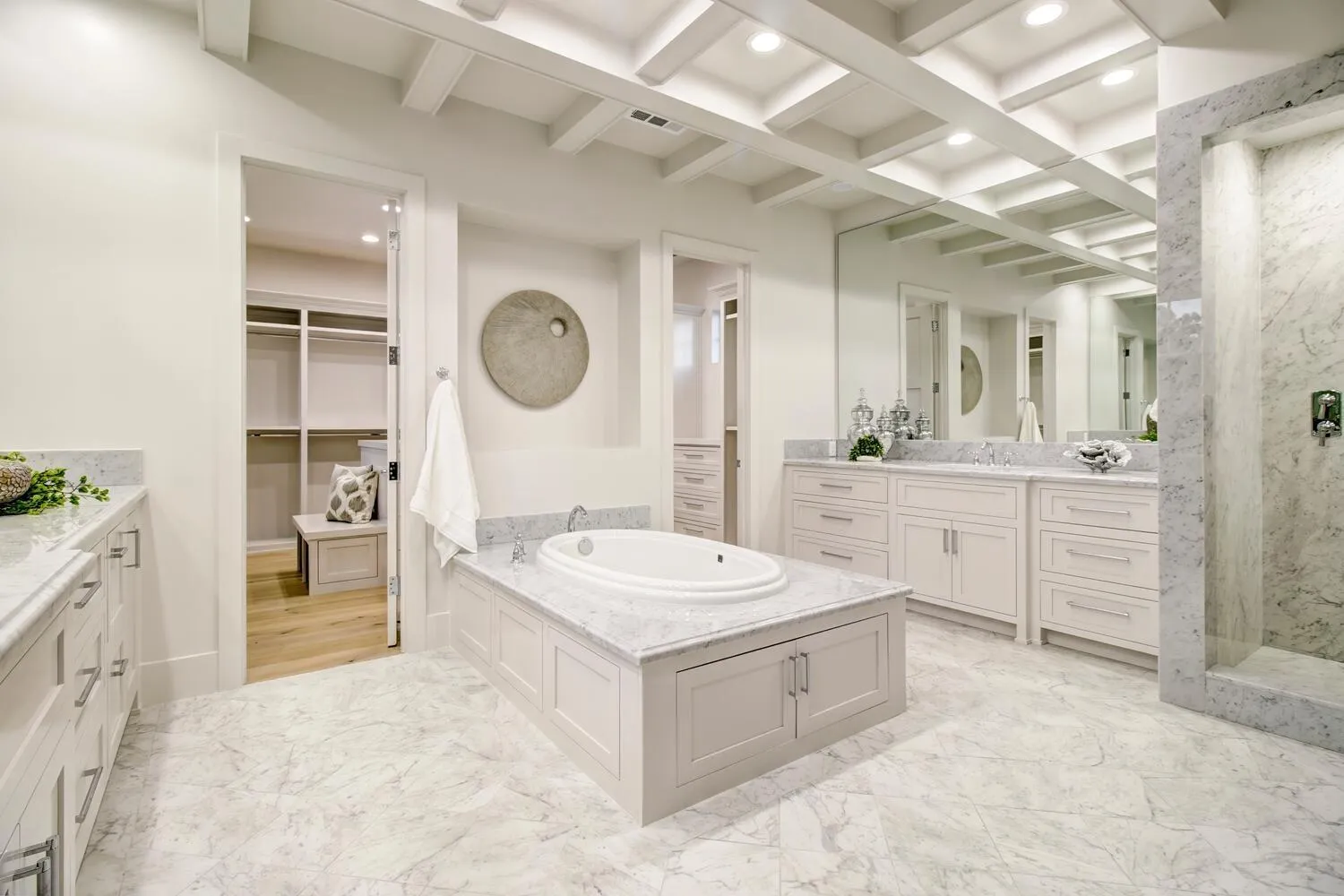 5500 Oakbrooke Ct Photo 10