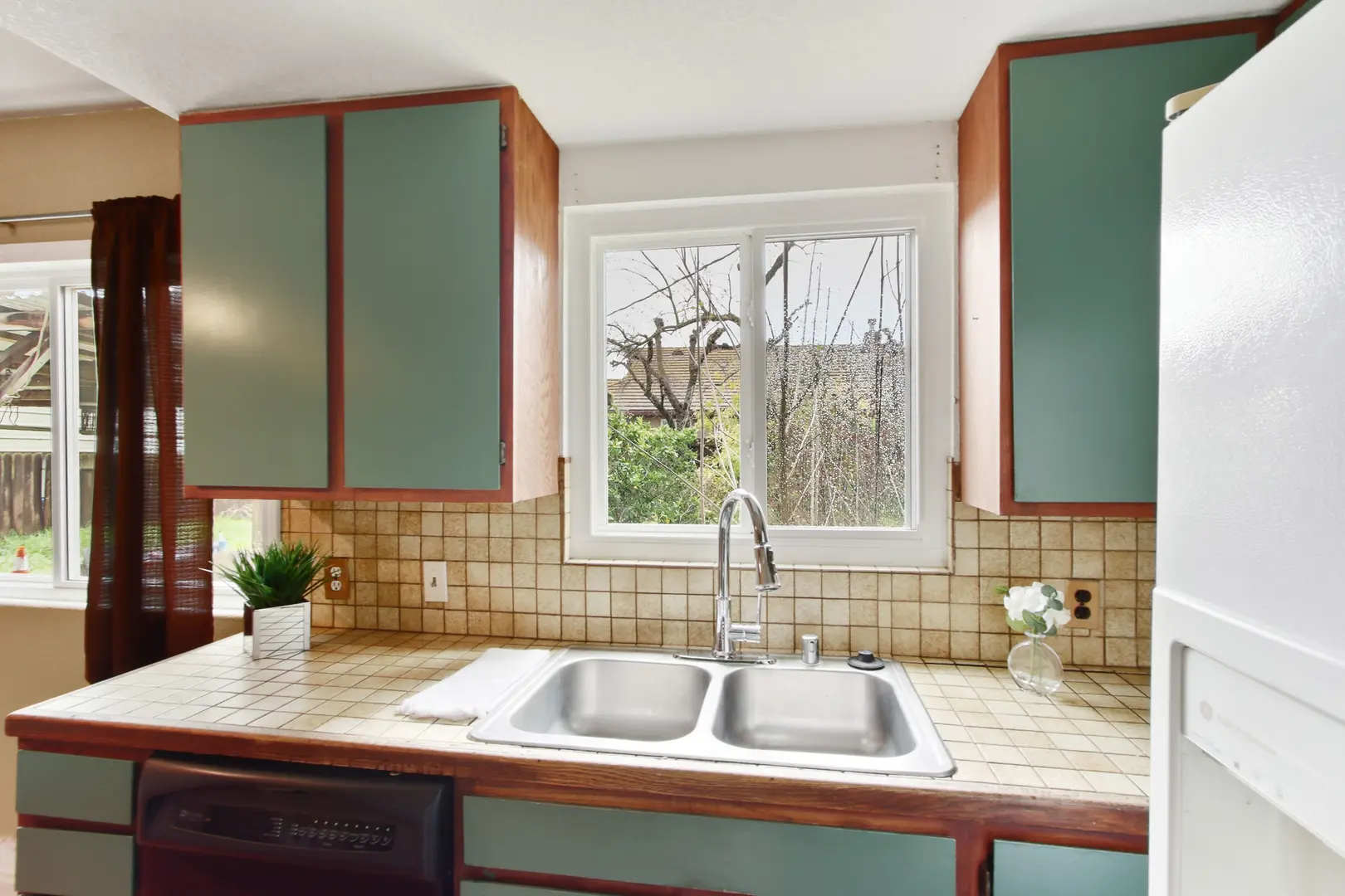 7610 Community Dr Photo 13