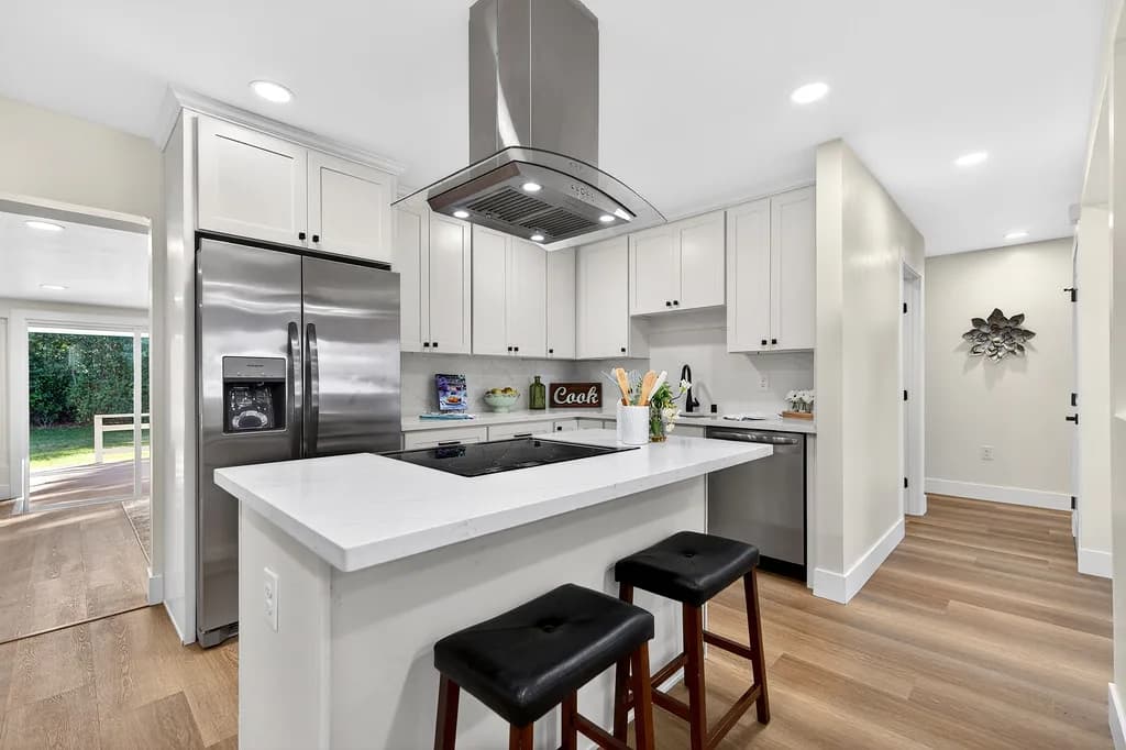 8928 Pershing Ave Photo 6