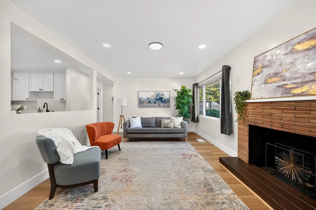 8928 Pershing Ave Photo 4