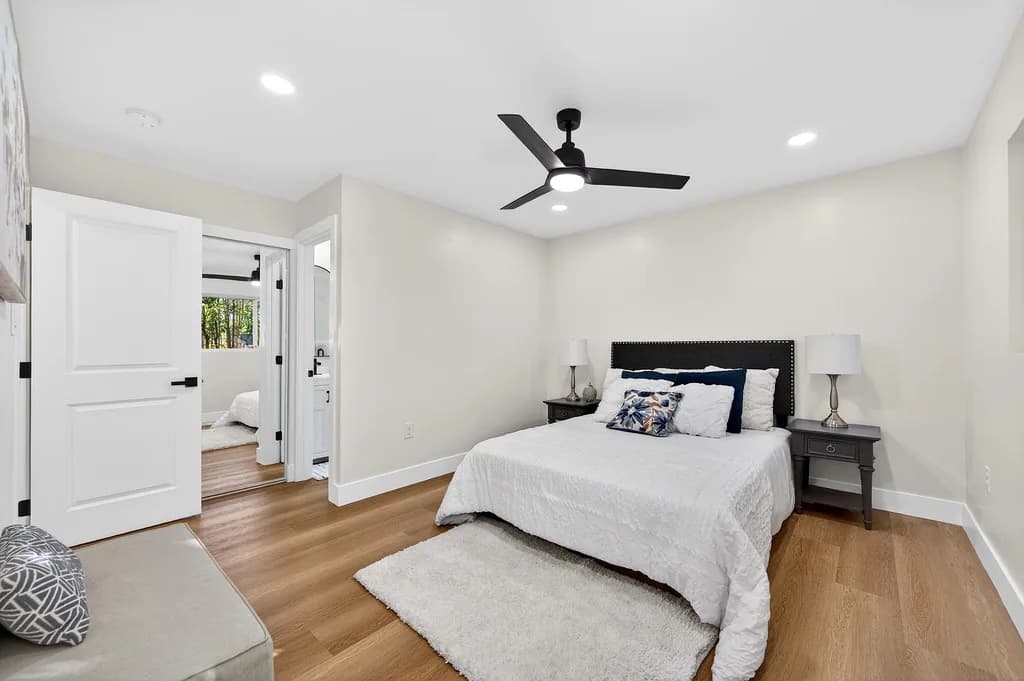 8928 Pershing Ave Photo 16