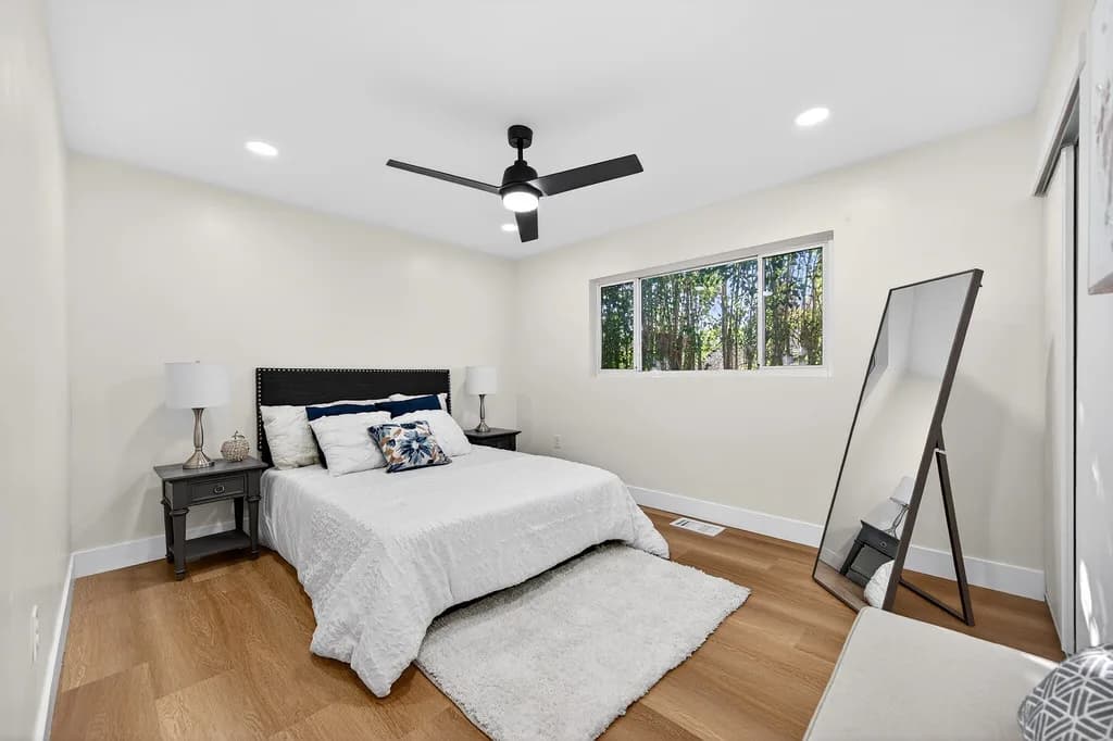 8928 Pershing Ave Photo 15