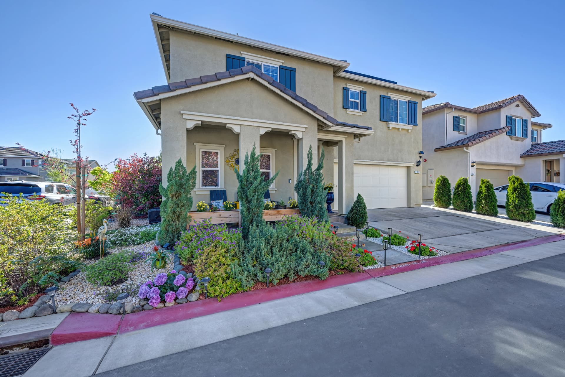 1057 Lincolnshire Cir