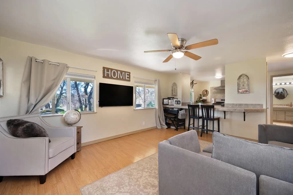 13598 Desperado Dr Photo 3